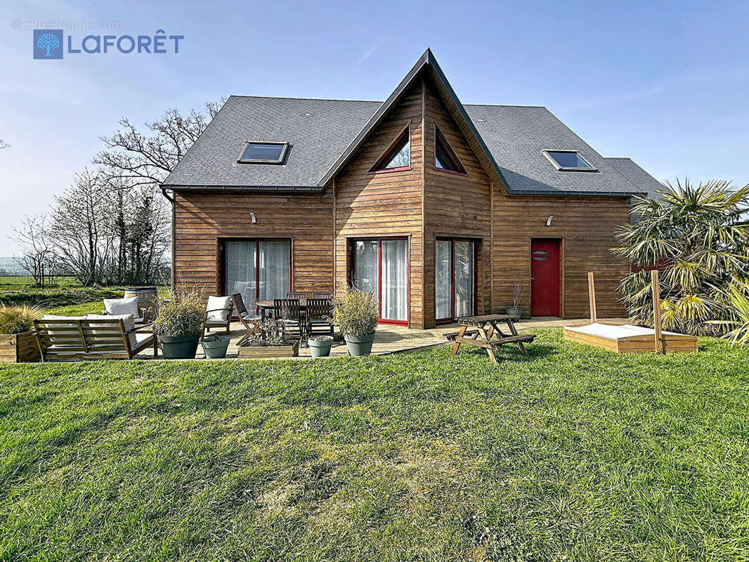 Maison à MONTILLY-SUR-NOIREAU