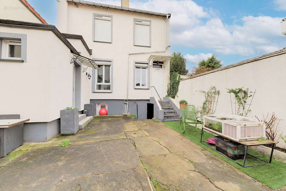 Appartement à LE PERREUX-SUR-MARNE