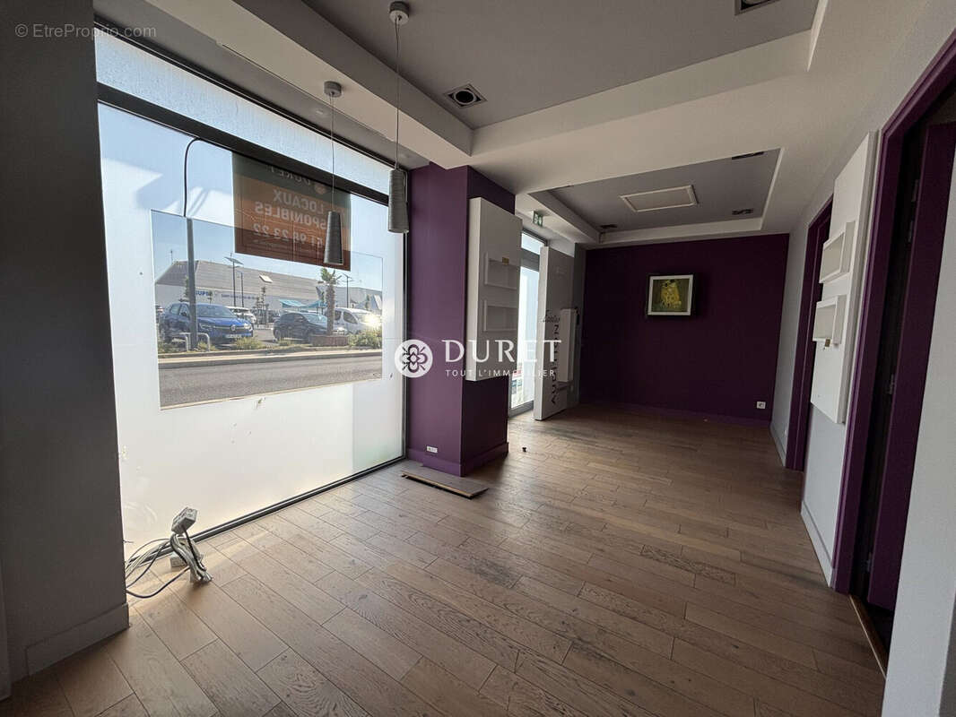Commerce 200 m² à Saint-Gilles-Croix-De-Vie  - photo 4