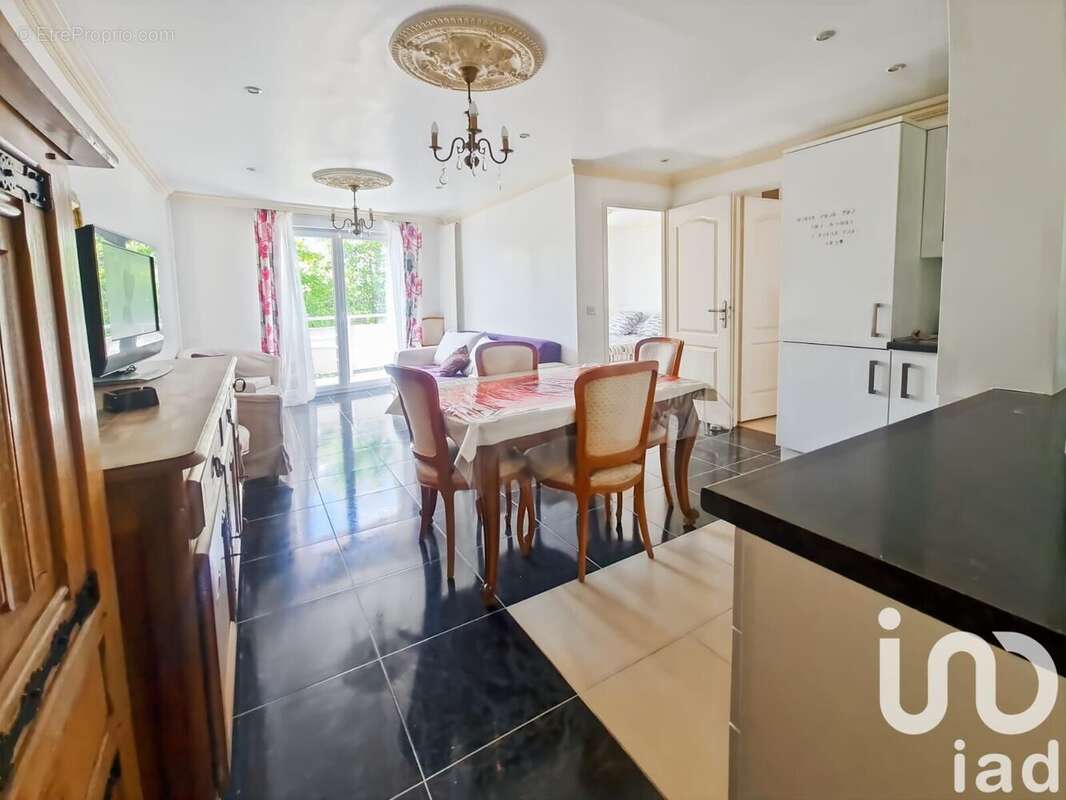 Photo 2 - Appartement à L'HAY-LES-ROSES