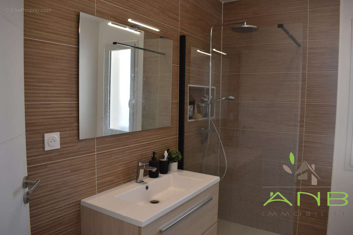 Maison 90 m² à Fouquebrune  - photo 4