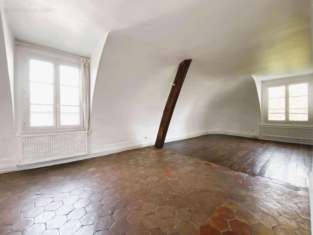 Appartement à PARIS-4E