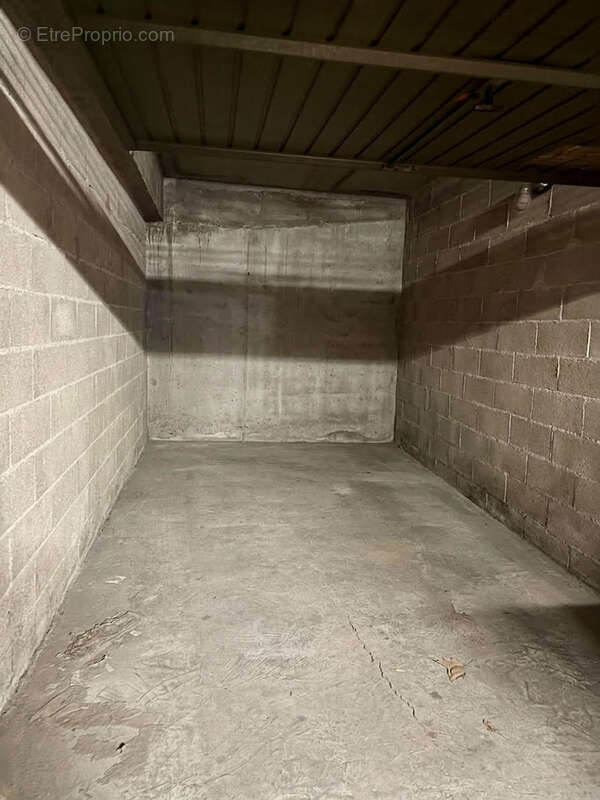 Parking à MARSEILLE-3E