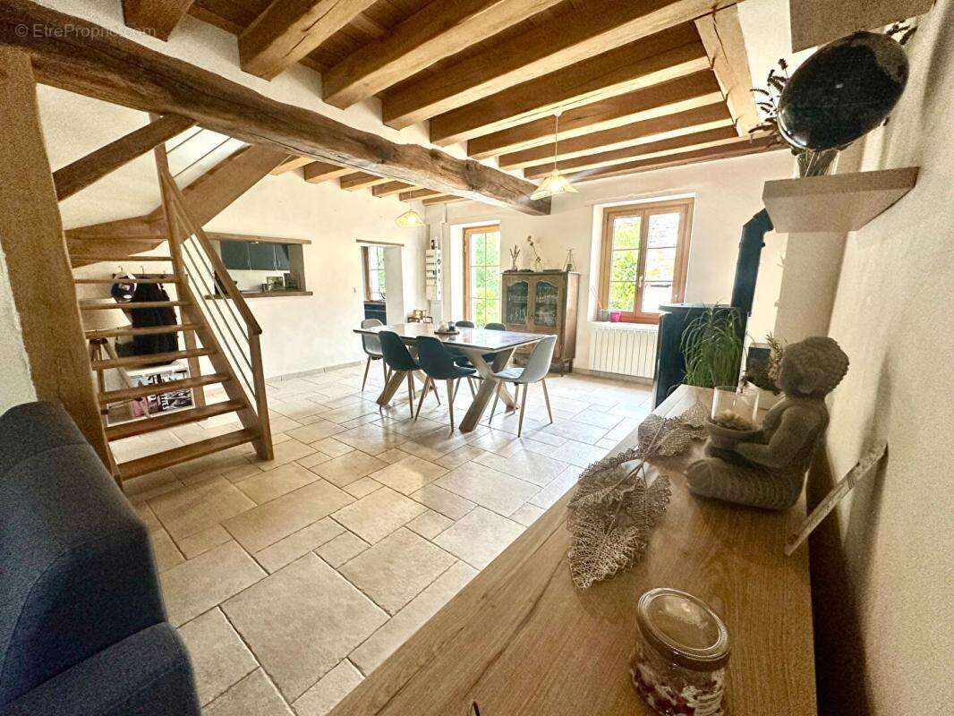 Maison Pruille L Eguillé 5 pièce(s) 107.51 m2 - photo 5