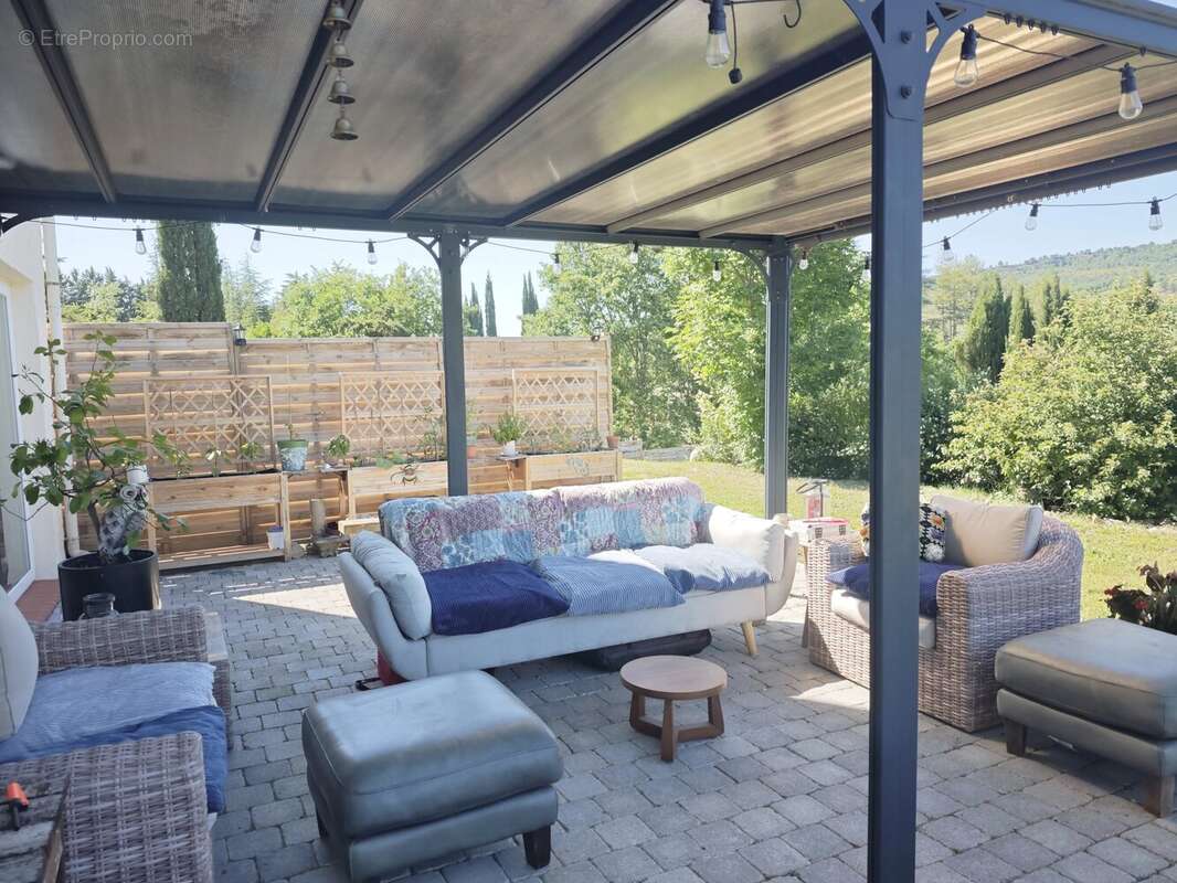 Superb maison sur un grand terrain avec vues imprenables - photo 5