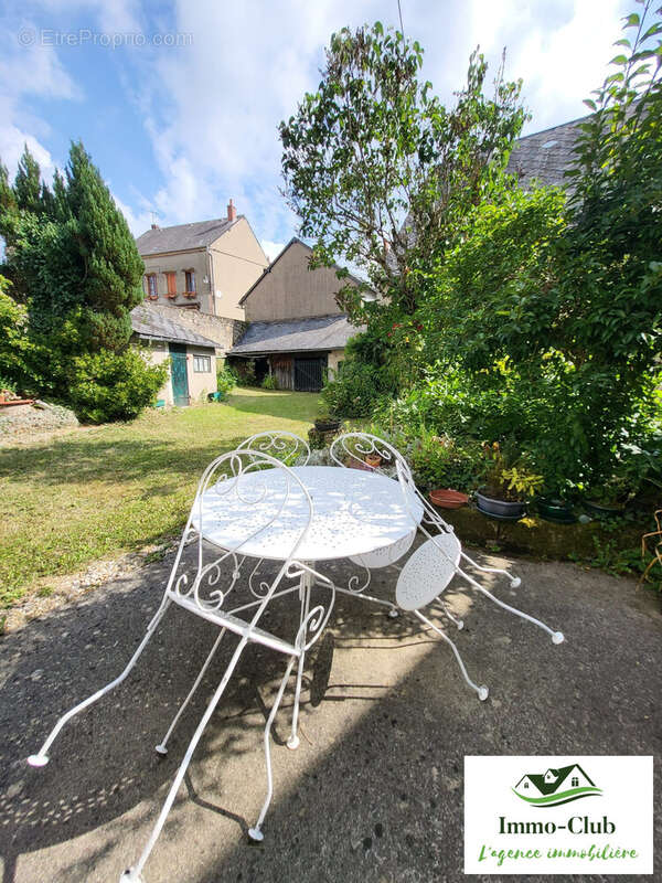 Maison à CHATEAU-CHINON(VILLE)