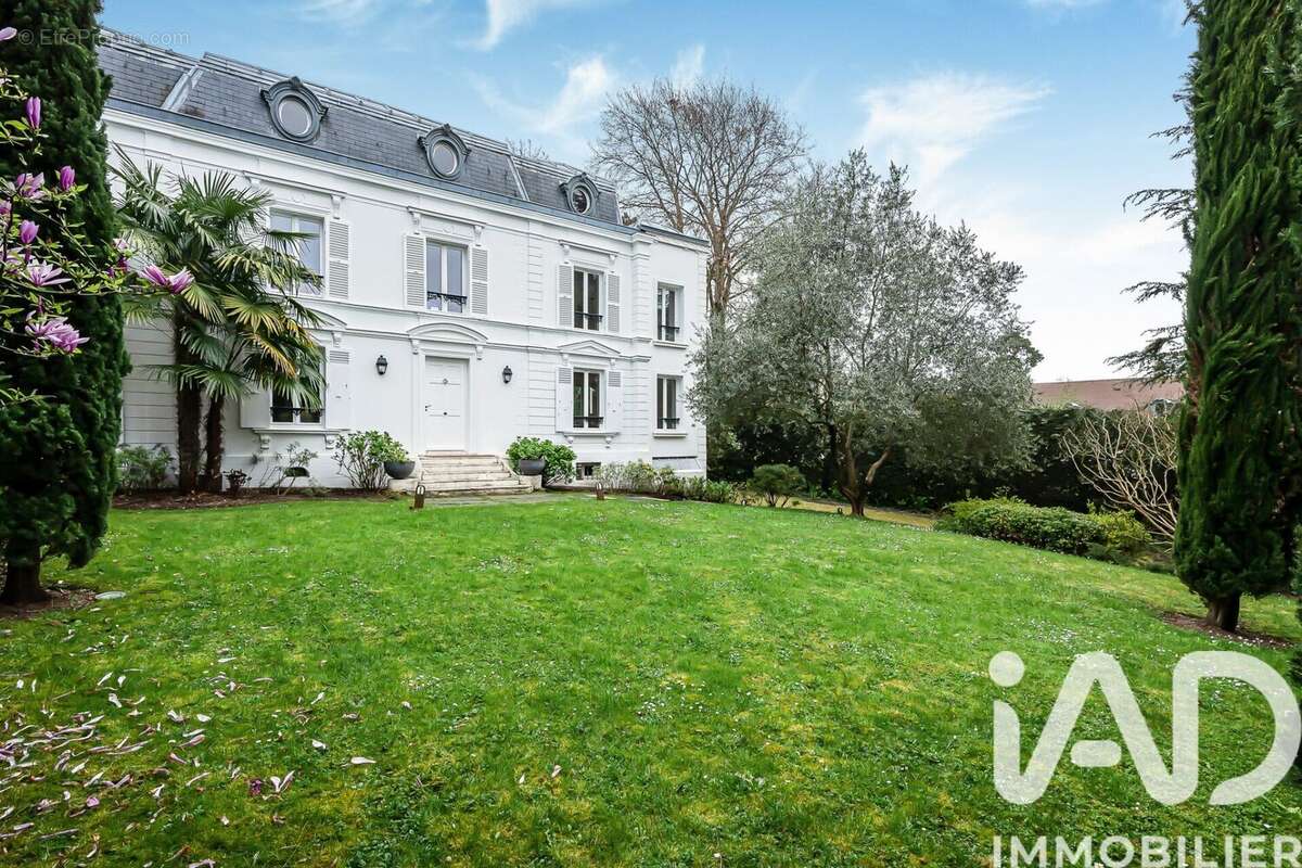 Photo 2 - Maison à VILLE-D'AVRAY