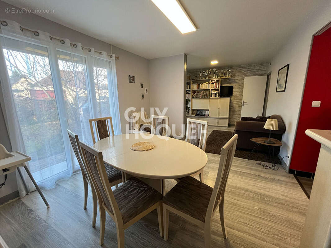 Maison à FLEURY-LES-AUBRAIS