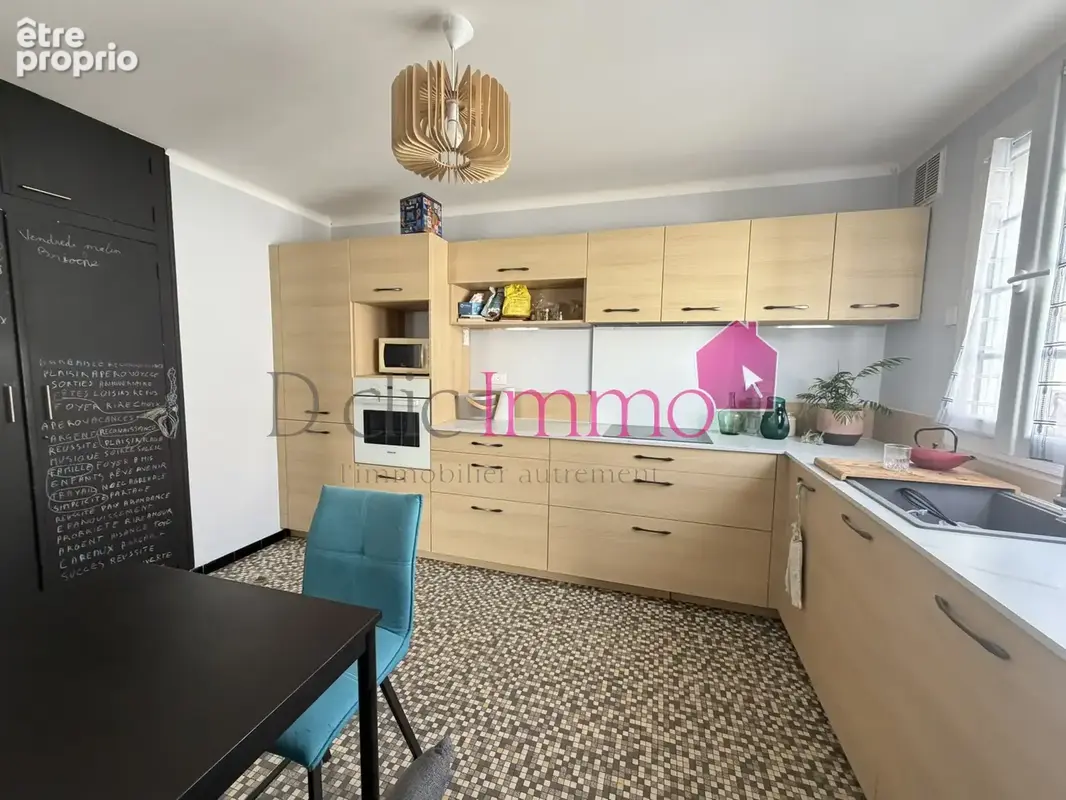 CHALLANS   Maison familiale avec logement indépendant et deux garages - photo 6