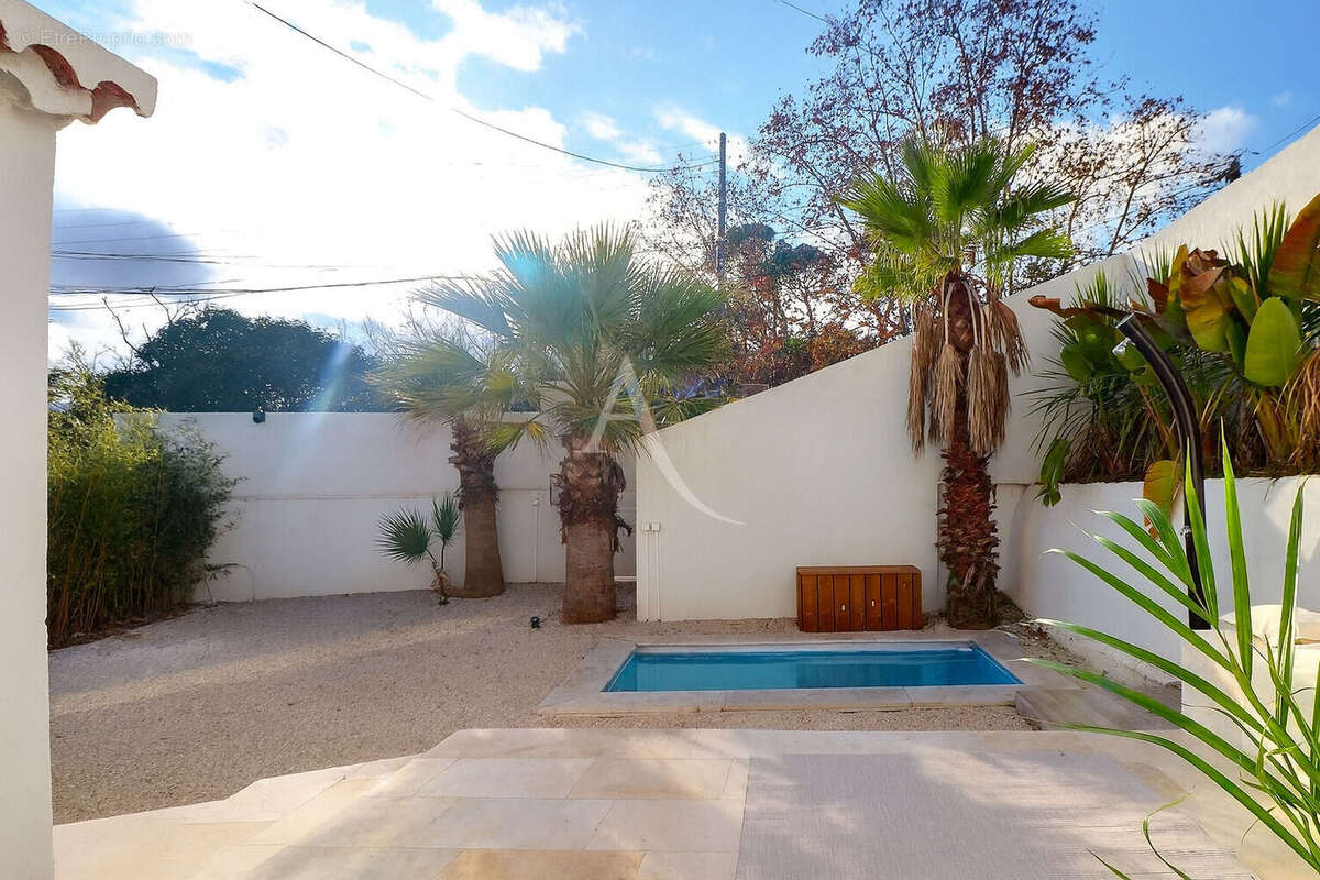 Appartement à MARSEILLE-12E