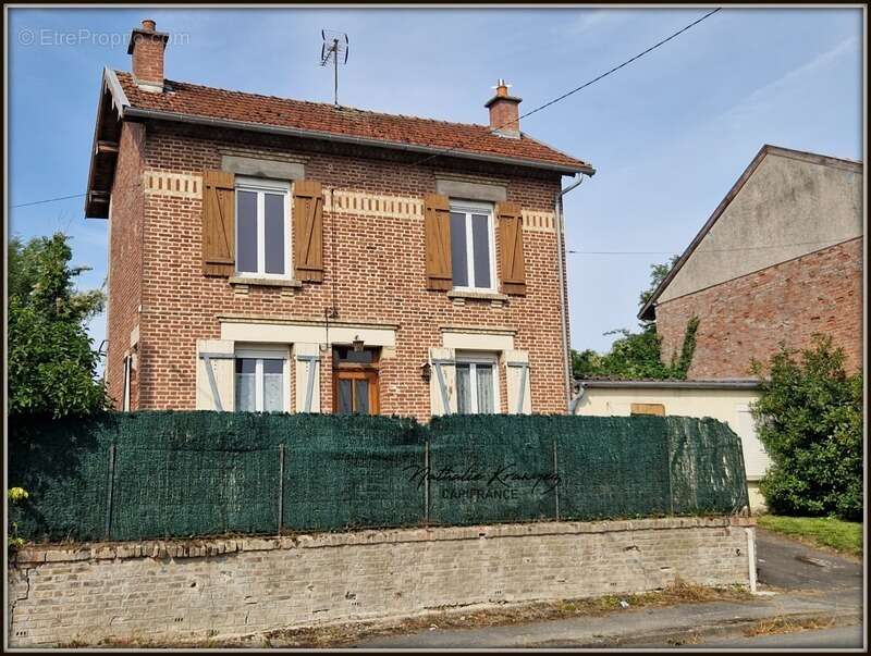 Maison à VOUZIERS
