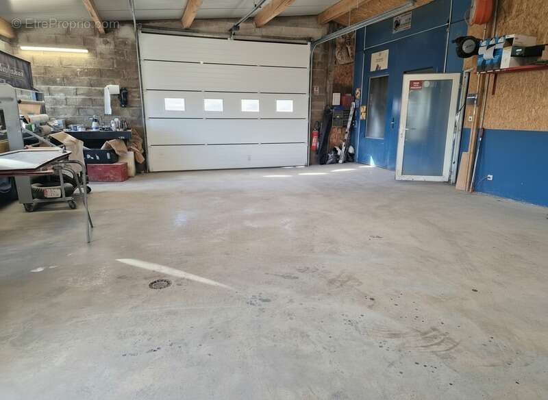 Commerce à XERTIGNY