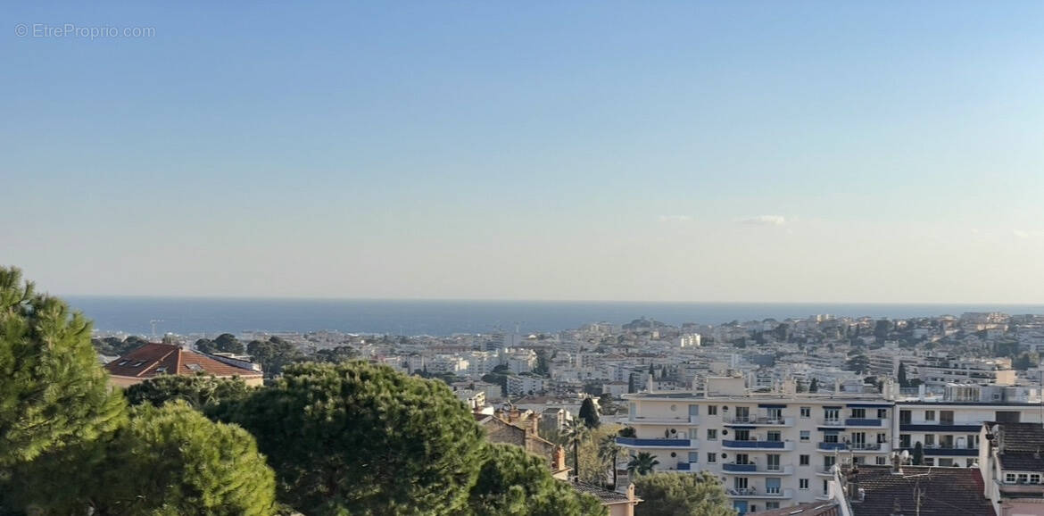 Appartement à LE CANNET