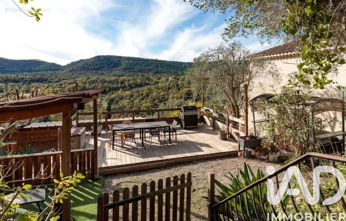 Photo 2 - Maison à BAGNOLS-EN-FORET