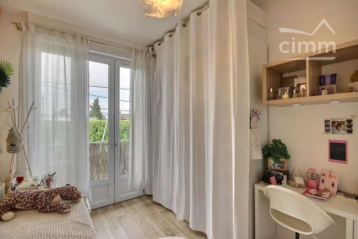 Appartement à CHAMPS-SUR-MARNE