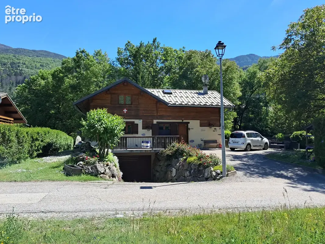 Maison  - 6 pièces - Macôt-La-Plagne - photo 1