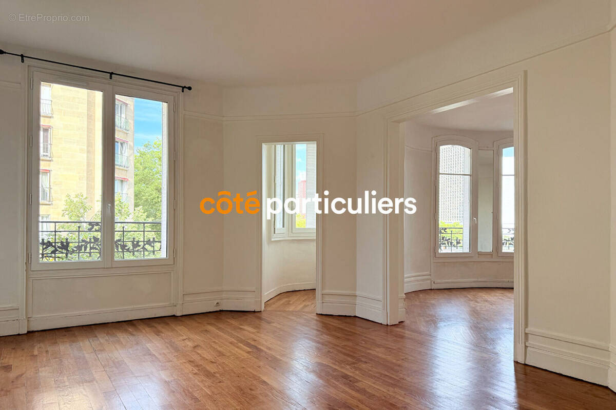 Appartement à PARIS-16E