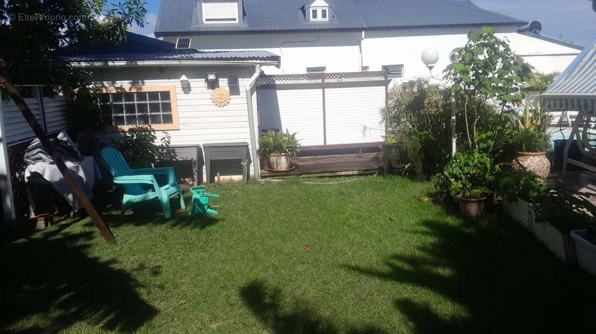 Maison à BAIE-MAHAULT