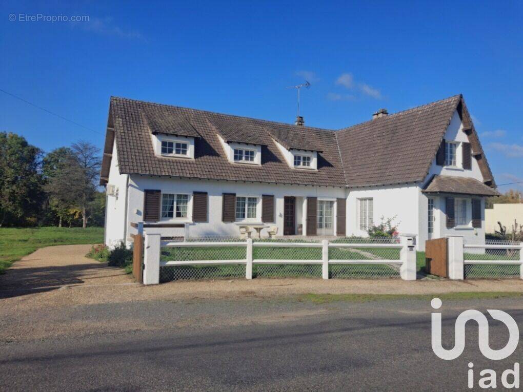 Photo 1 - Maison à MYENNES