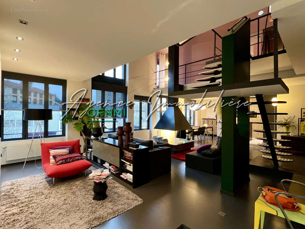 Appartement à SAINT-ETIENNE