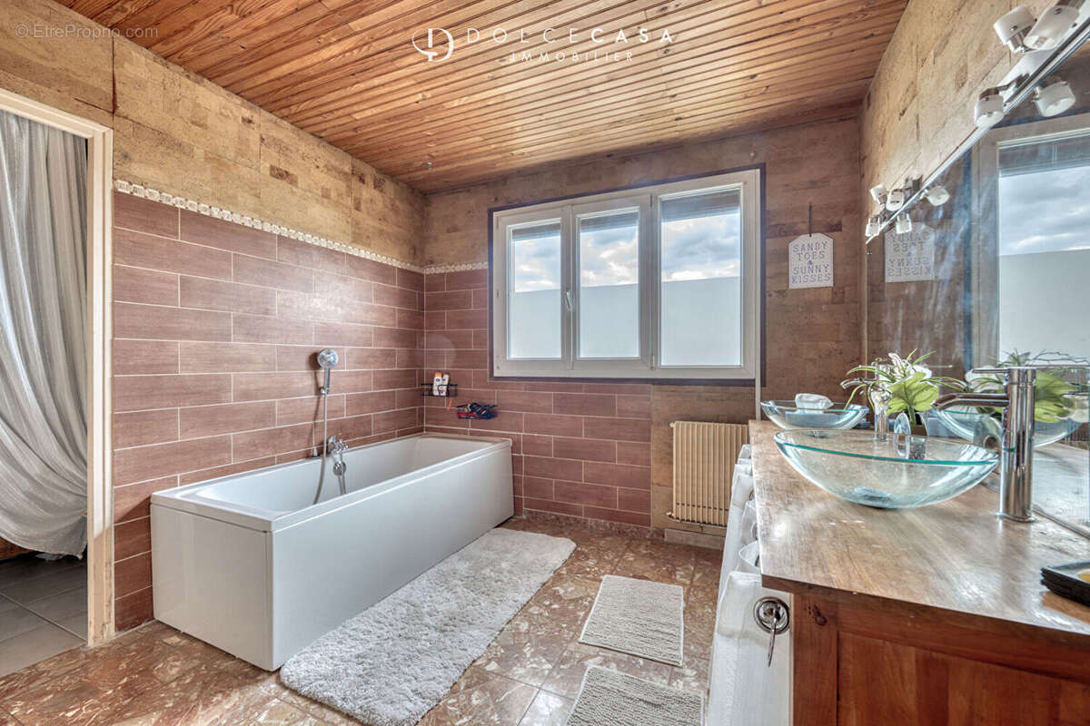 Maison à BRY-SUR-MARNE