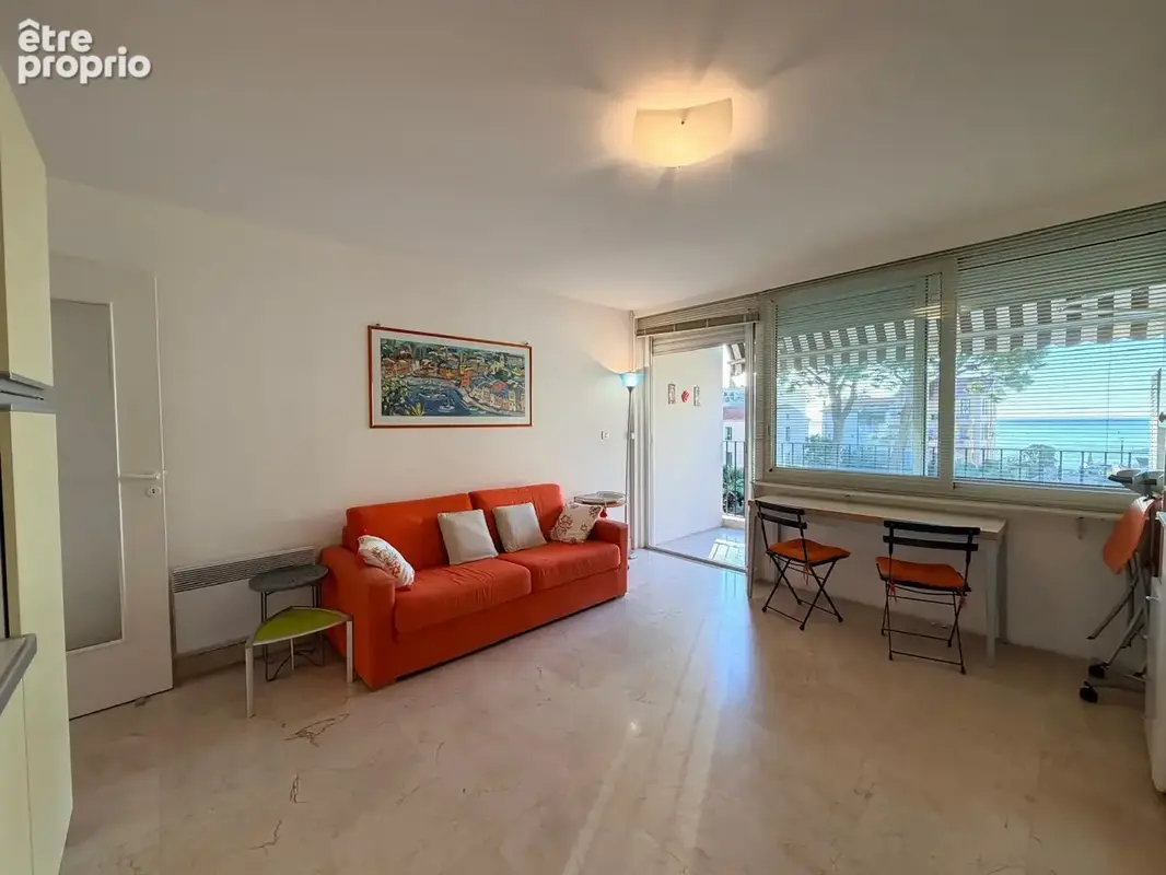 ROQUEBRUNE CAP MARTIN - Face à la mer   Charmant petit 2 pièces de 32,23 m2 avec balcon, cave et vue mer. - photo 5