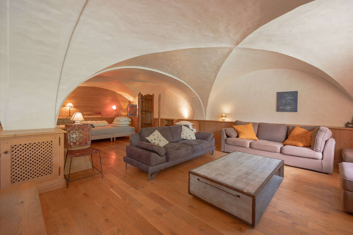 Appartement à LES ALLUES