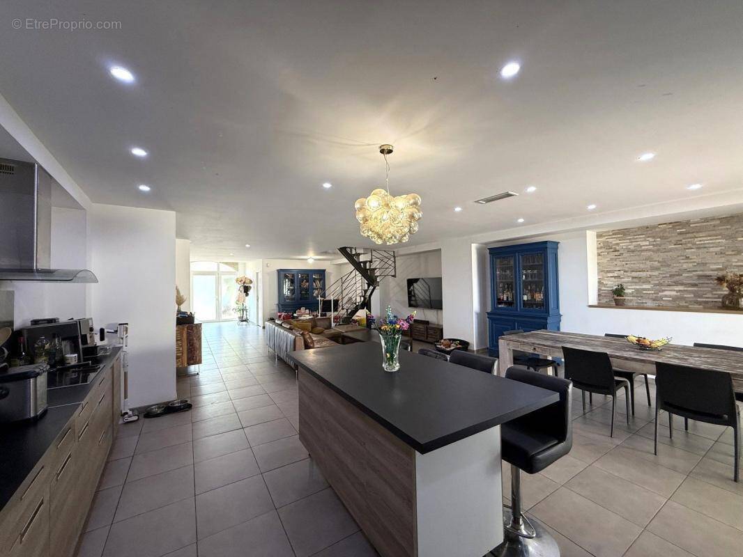 Maison à SAINT-CYPRIEN