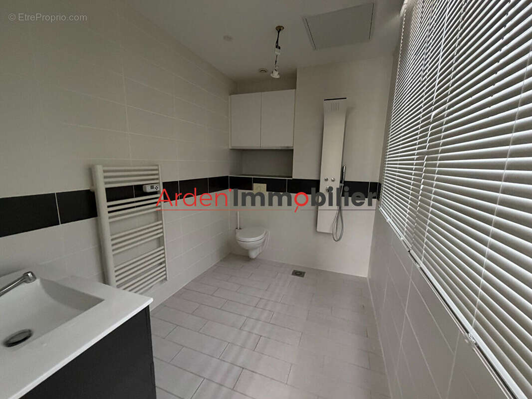 Ensemble immobilier d'exception à Vendre à Rethel - 10 Pièces, 254,95 m² sur Terrain de 393 m² - photo 15