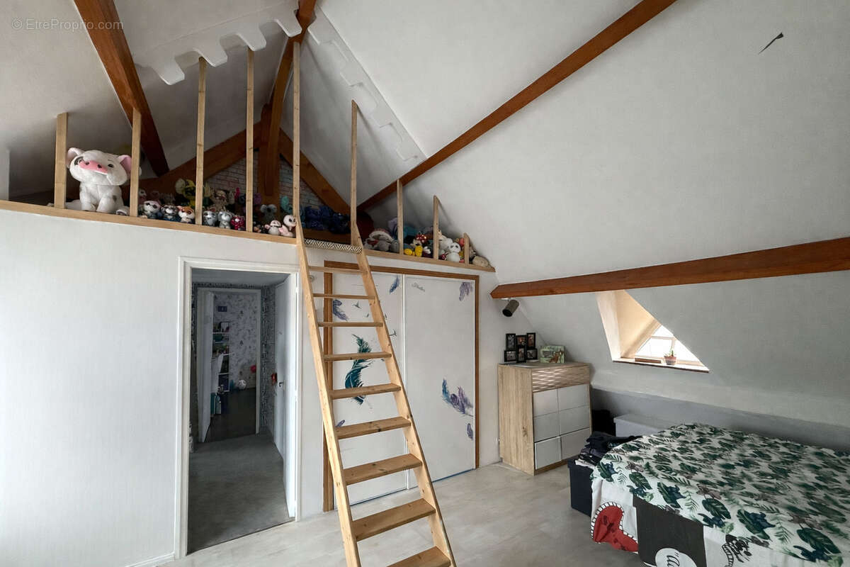 Maison à OZOIR-LA-FERRIERE