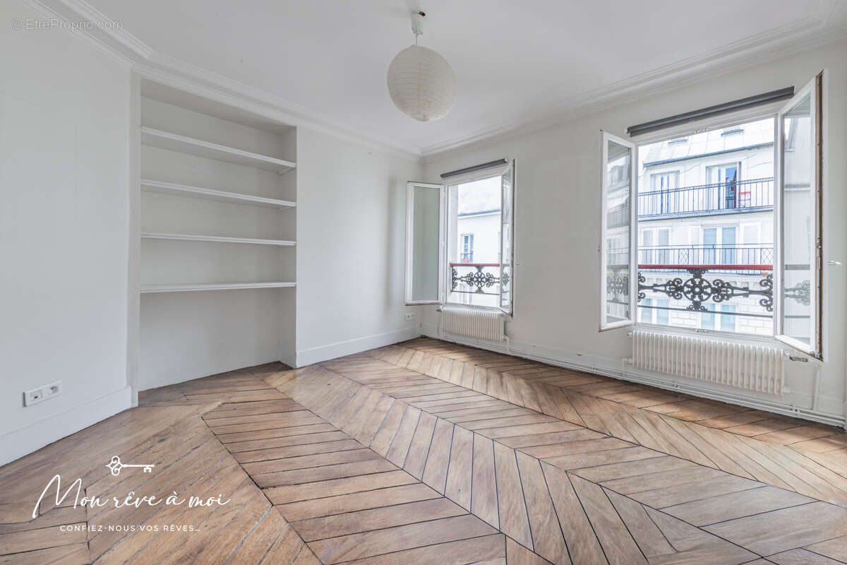 Appartement à PARIS-9E