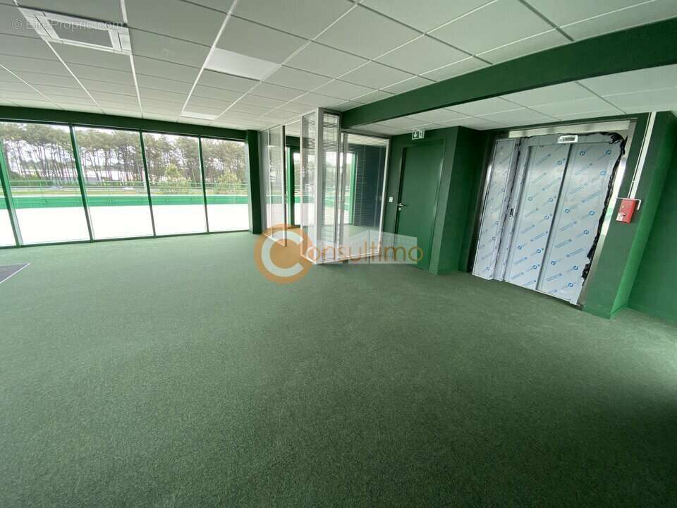 Mixte activites-bureaux à vendre - photo 7