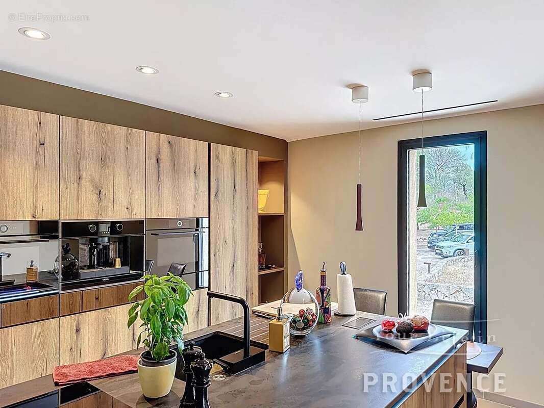 Maison à LA GARDE-FREINET