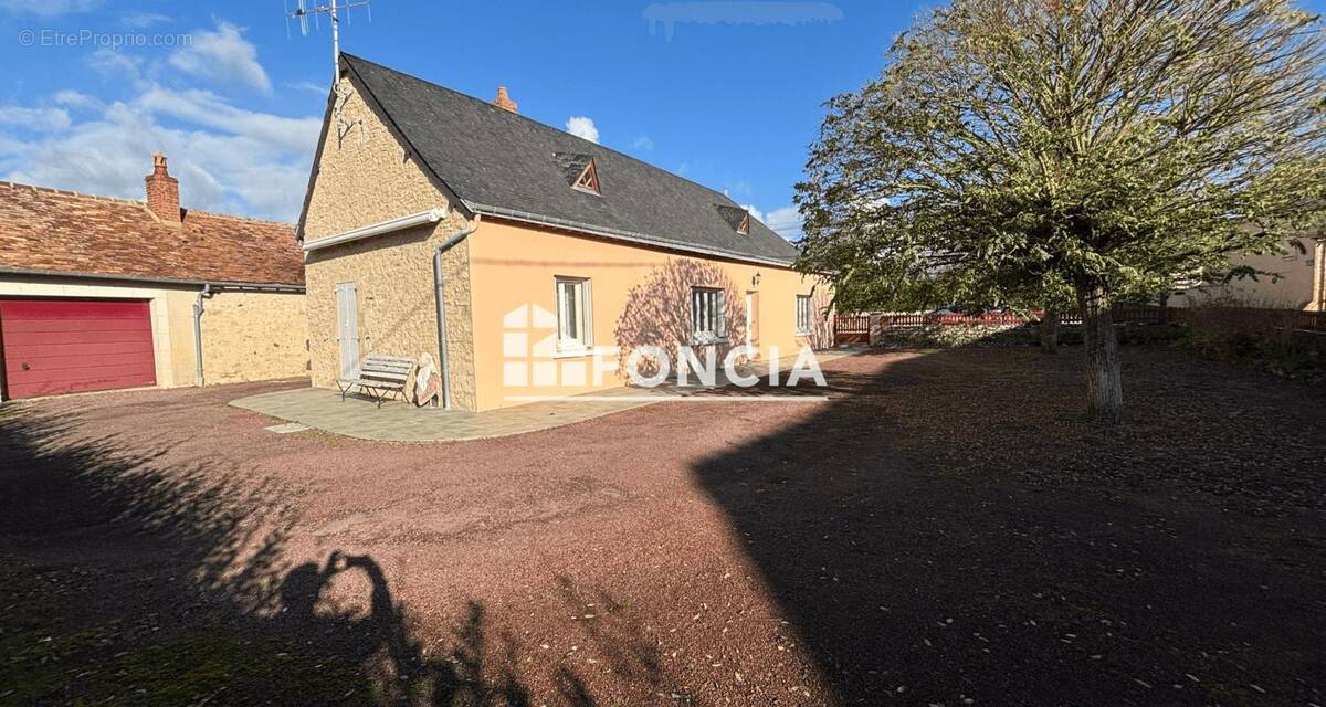 Maison à NEUVY-EN-CHAMPAGNE