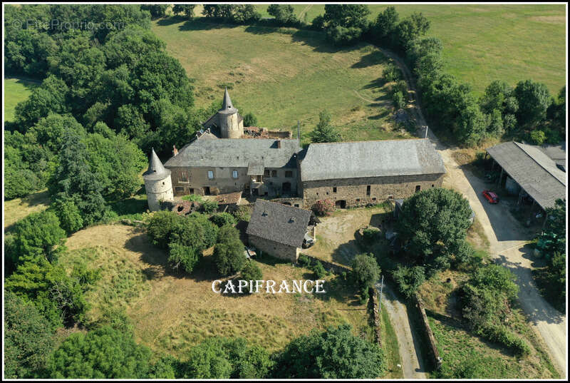 Propriété de caractère à vendre 17 pièces AUBIN (12) - photo 2