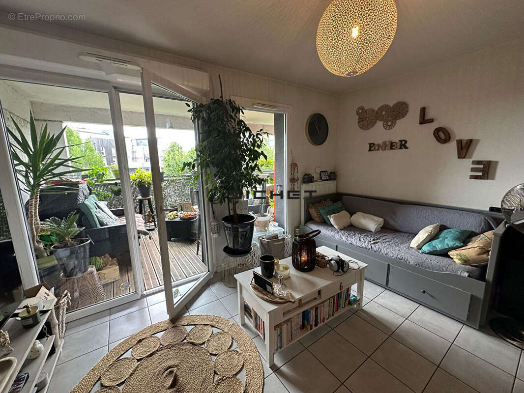 Appartement à VILLENAVE-D&#039;ORNON