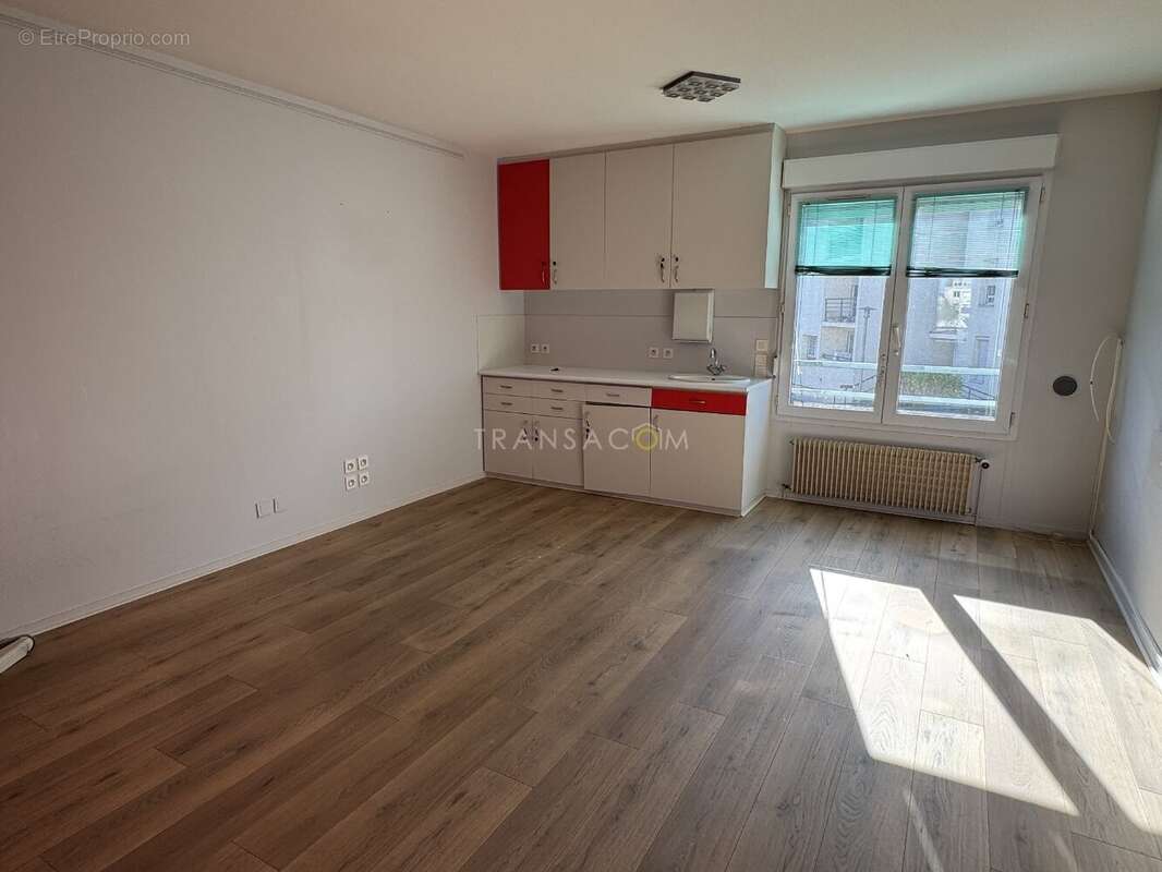 Commerce à SAINT-PIERRE-DES-CORPS