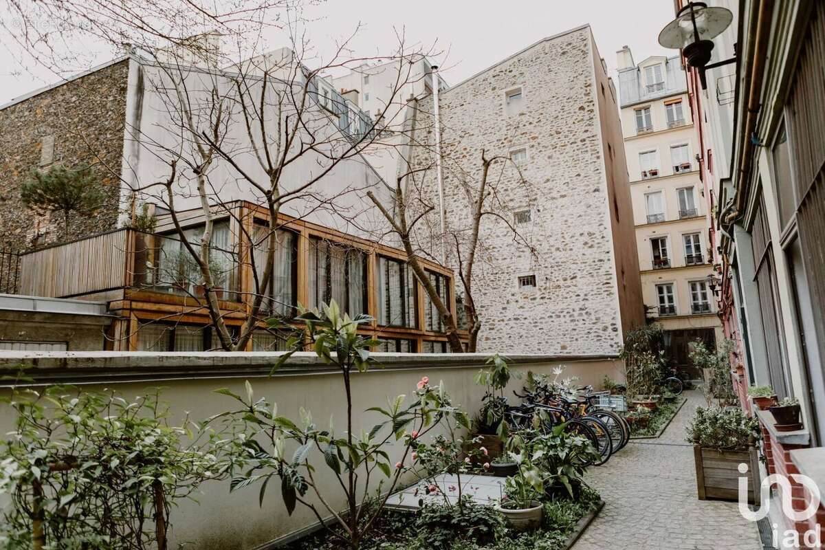 Photo 2 - Commerce à PARIS-11E