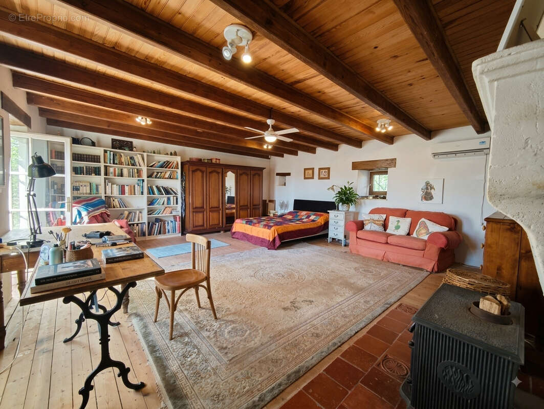 Maison de campagne avec jardin entre Barbezieux et Châteauneuf - photo 5
