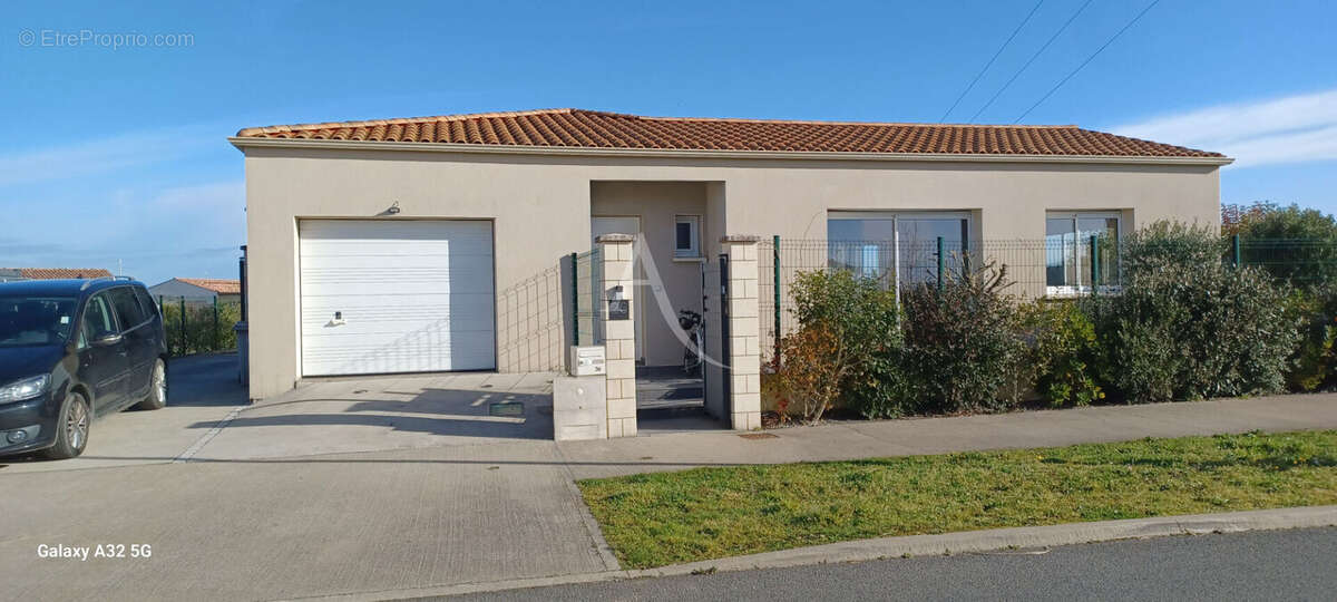 Maison à ECHILLAIS