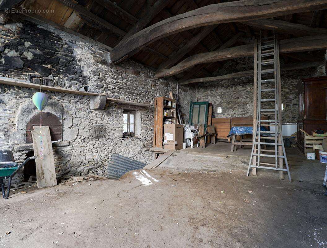 Maison à CASTELNAU-DE-BRASSAC