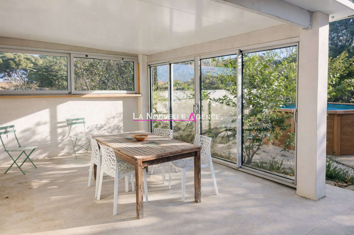 Grande maison de ville renovee avec garage et jardin - photo 16