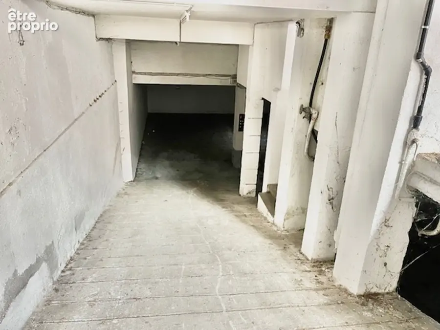 Grand parking de 350 m² en sous sol en centre ville de Perpignan, possibilité de découper les places - photo 5