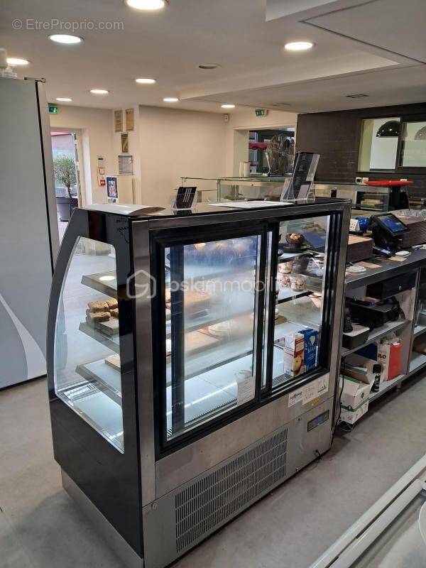 Commerce à MANDELIEU-LA-NAPOULE