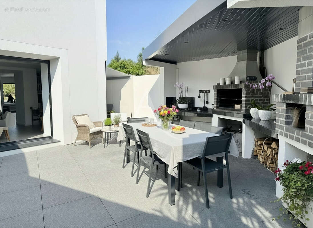 Maison Villeneuve Saint Denis 6 pièces 179 m2 - photo 2
