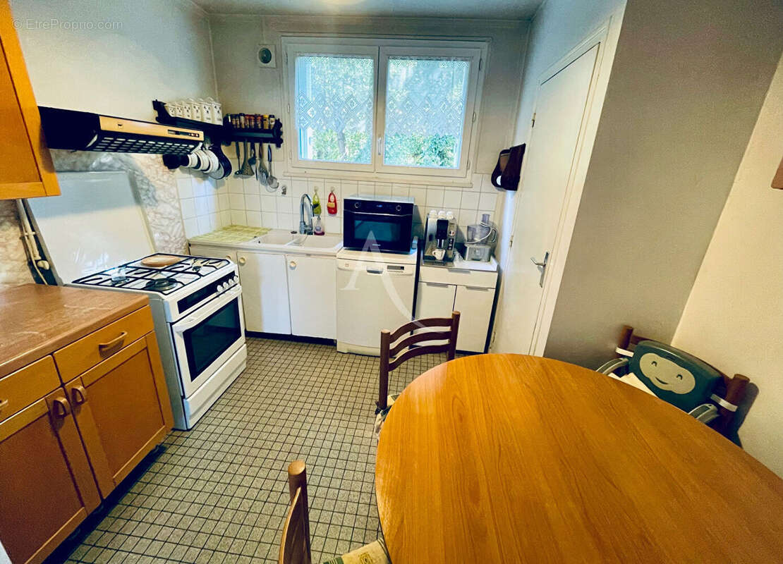 Appartement à BURES-SUR-YVETTE