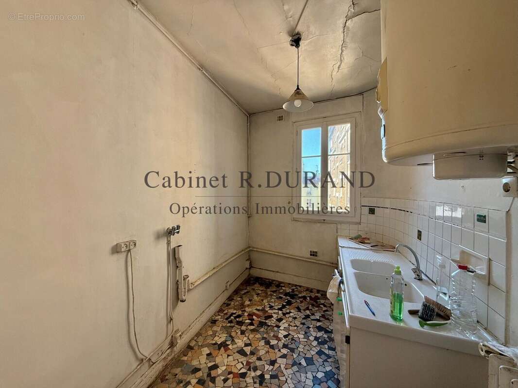 Appartement à COURBEVOIE