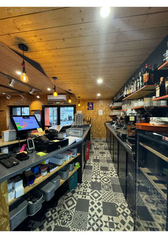 Commerce à LA POMMERAYE