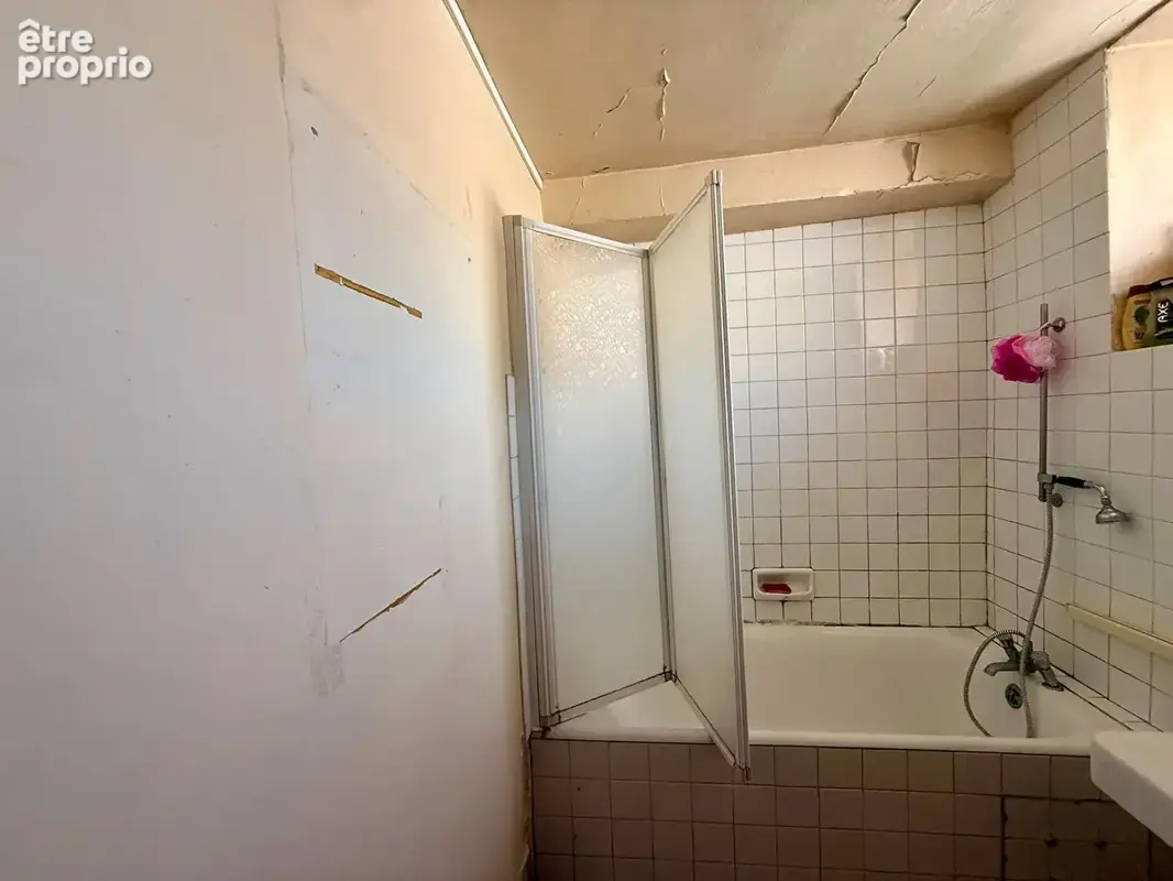 Maison en pierre de 60m² à rénover, à la campagne - photo 4