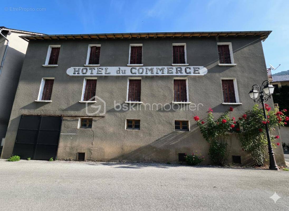 Appartement à SAINTE-ENIMIE